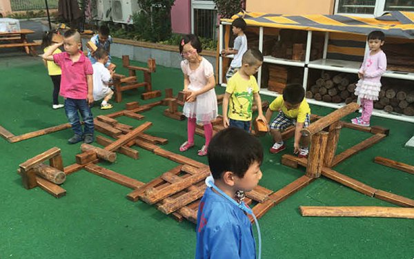 室外定制木质玩具