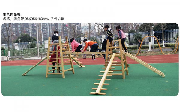 室外定制木质玩具